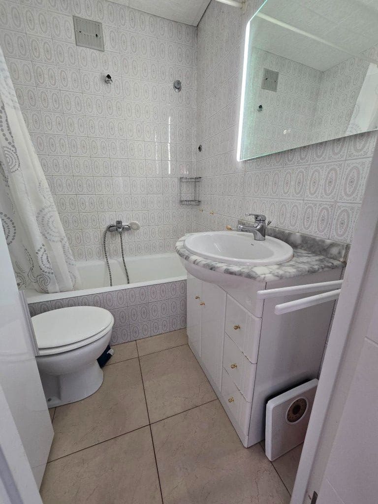 1 sypialnia Apartament na sprzedaż w Roses - 139 500 € (Ref: 9396692)