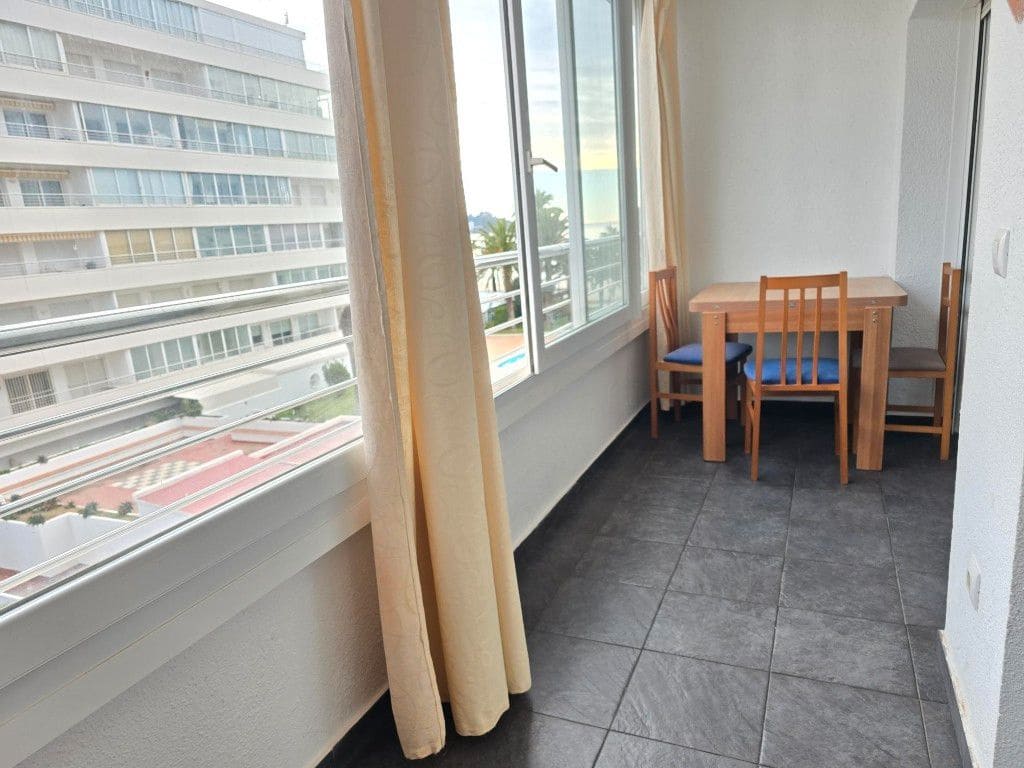 1 bedroom Beach Apartment for sale in Roses with pool - € 160,000 (Ref: 9421492)