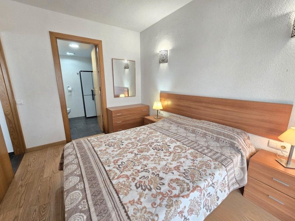 1 bedroom Beach Apartment for sale in Roses with pool - € 160,000 (Ref: 9421492)