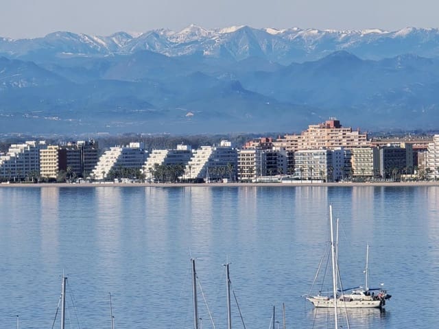 1 bedroom Beach Apartment for sale in Santa Margarida, Roses with pool - € 160,000 (Ref: 9421492)