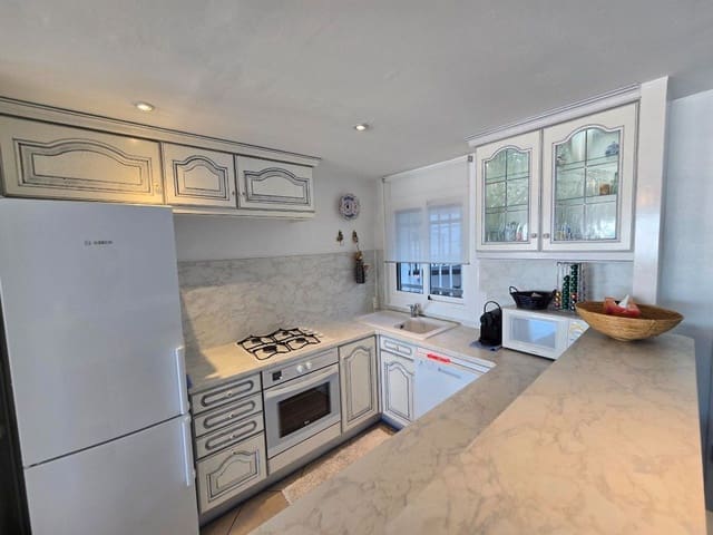 2 Zimmer Strandapartment zu verkaufen in Roses mit Garage - 275.000 € (Ref: 9424128)