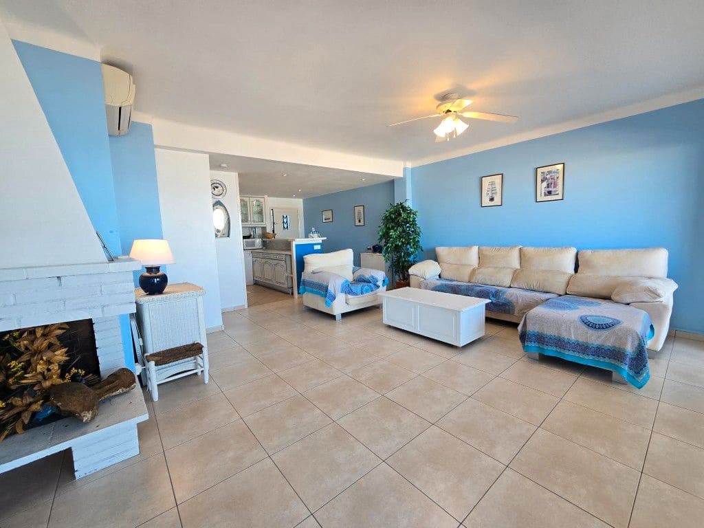 2 Zimmer Strandapartment zu verkaufen in Roses mit Garage - 275.000 € (Ref: 9424128)