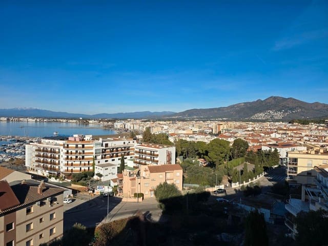 2 Zimmer Strandapartment zu verkaufen in Roses mit Garage - 275.000 € (Ref: 9424128)