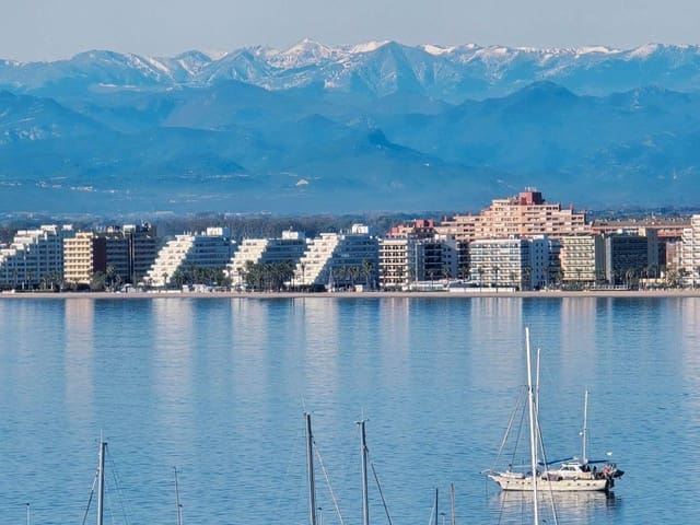 2 Zimmer Strandapartment zu verkaufen in Roses mit Garage - 275.000 € (Ref: 9424128)