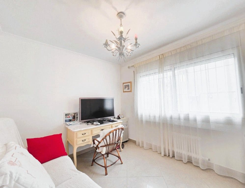 3 soveværelse Strandlejlighed til salg i Roses - € 360.000 (Ref: 9473293)