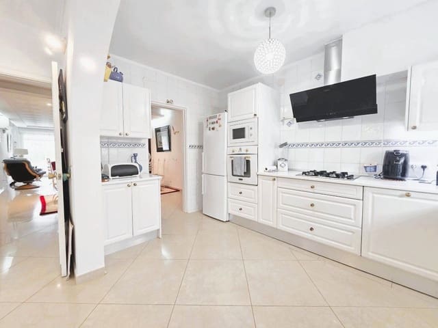 3 soveværelse Strandlejlighed til salg i Santa Margarida, Roses - € 360.000 (Ref: 9473293)