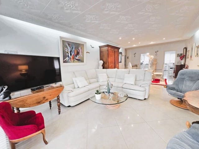 3 soveværelse Strandlejlighed til salg i Santa Margarida, Roses - € 360.000 (Ref: 9473293)