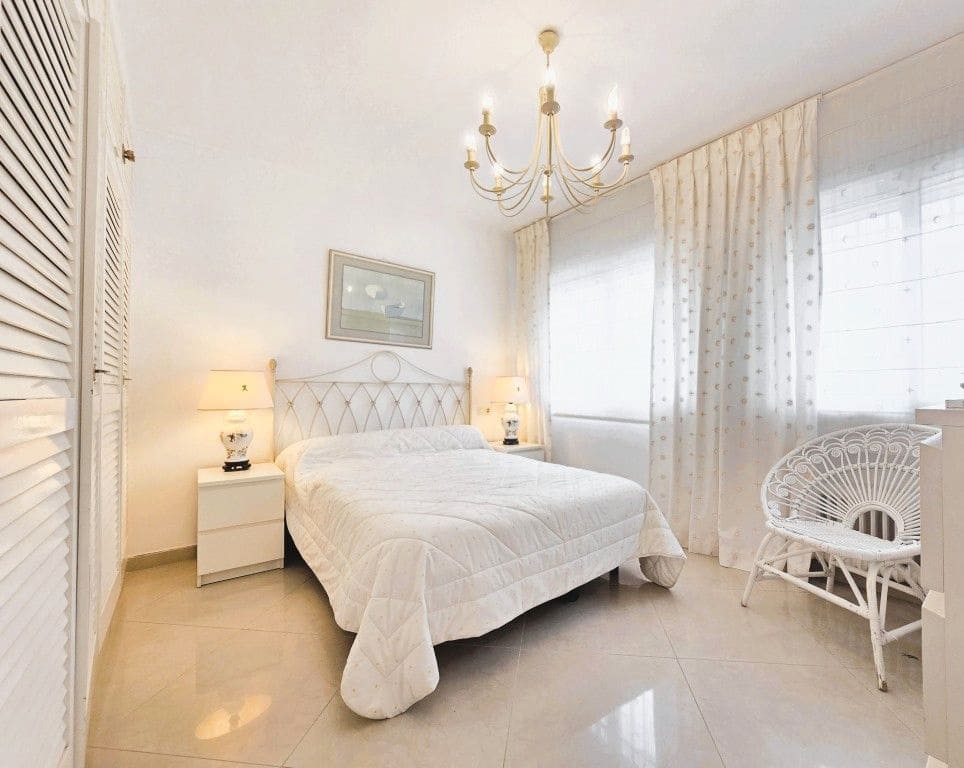 3 soveværelse Strandlejlighed til salg i Roses - € 360.000 (Ref: 9473293)