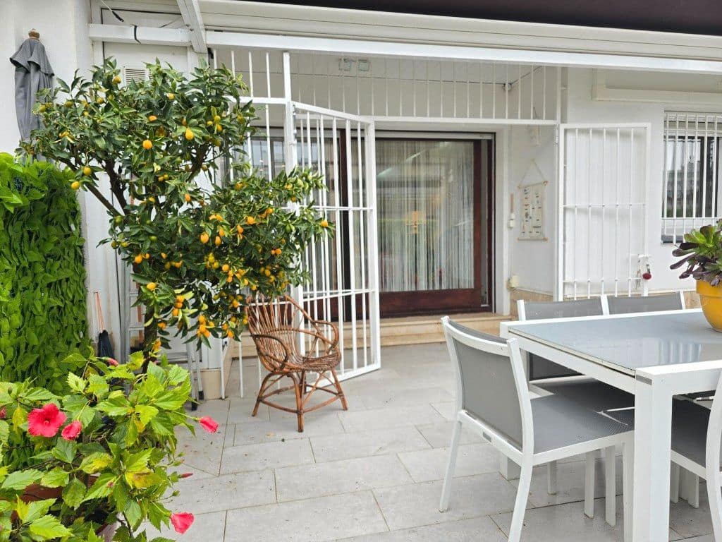 3 soveværelse Strandlejlighed til salg i Roses - € 360.000 (Ref: 9473293)