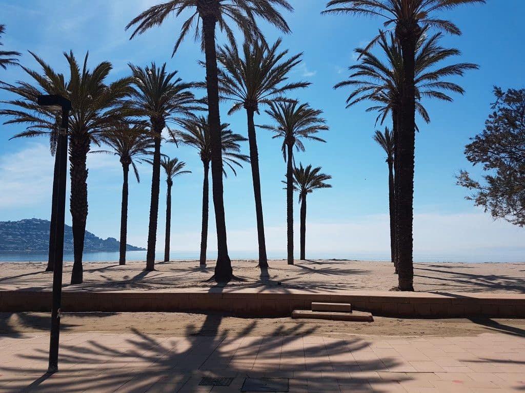 2 bedroom Apartment for sale in Roses with pool - € 180,000 (Ref: 9480598)