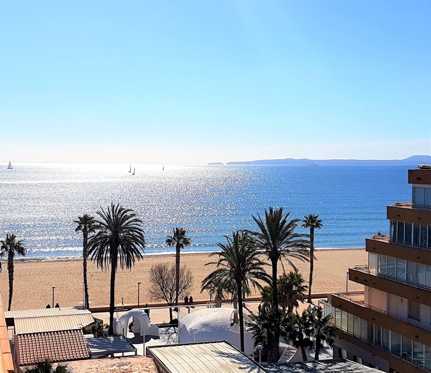 Apartament przy plaży na sprzedaż w Roses z basenem - 149 000 € (Ref: 9534603)