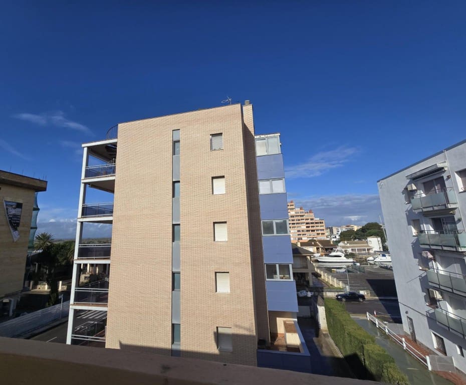 3 Zimmer Strandapartment zu verkaufen in Roses mit Garage - 238.500 € (Ref: 9659715)