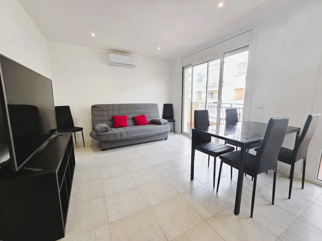 3 Zimmer Strandapartment zu verkaufen in Roses mit Garage - 238.500 € (Ref: 9659715)