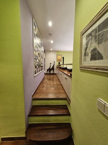 Chalet de 3 habitaciones en Fortià en venta con piscina garaje - 769.000 € (Ref: 9744261)