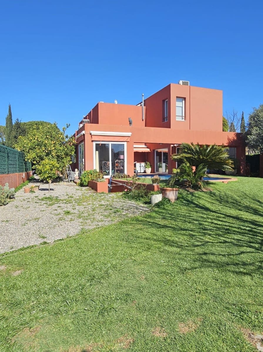 3 bedroom Villa for sale in Fortia with pool garage - € 769,000 (Ref: 9744261)