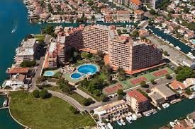 Apartamento en Santa Margarida, Roses en venta con piscina - 110.000 € (Ref: 9761467)