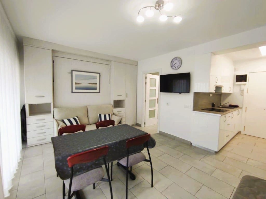 Strandleiligheter til salgs i Roses med svømmebasseng - € 170 000 (Ref: 9797682)