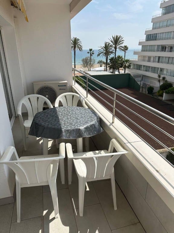 Strandleiligheter til salgs i Roses med svømmebasseng - € 170 000 (Ref: 9797682)