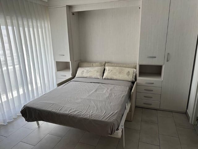 Strandleiligheter til salgs i Santa Margarida, Roses med svømmebasseng - € 170 000 (Ref: 9797682)