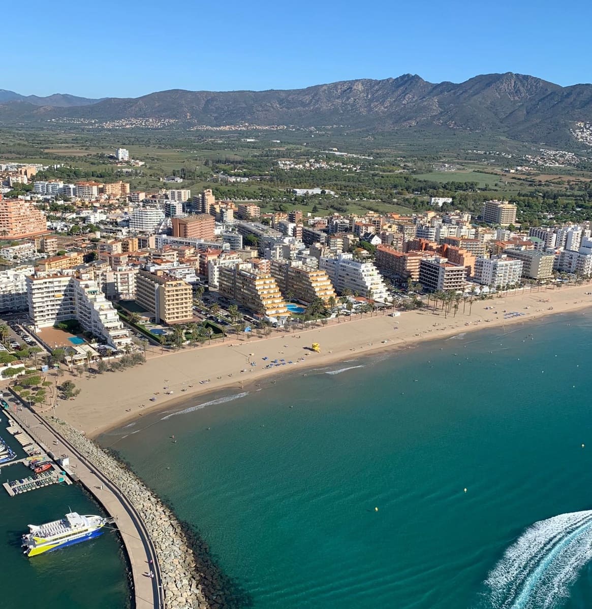 Strandleiligheter til salgs i Roses med svømmebasseng - € 170 000 (Ref: 9797682)