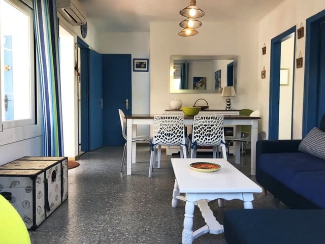 2 makuuhuone Huvila myytävänä paikassa Roses mukana uima-altaan - 330 000 € (Ref: 9814646)