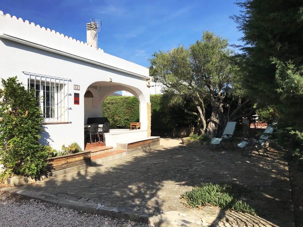 2 sovrum Villa till salu i Roses med pool - 330 000 € (Ref: 9814646)