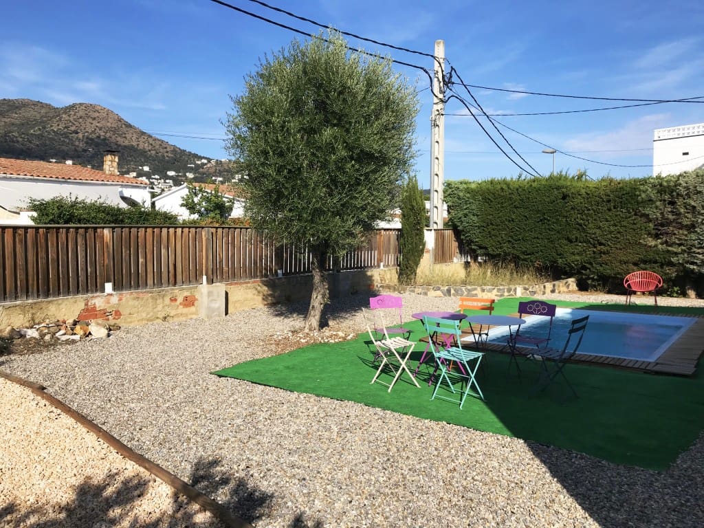 2 sovrum Villa till salu i Roses med pool - 330 000 € (Ref: 9814646)
