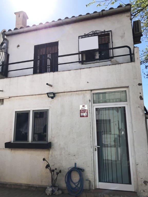 2 bedroom Townhouse for sale in Castello d'Empuries with pool - € 195,000 (Ref: 9816219)