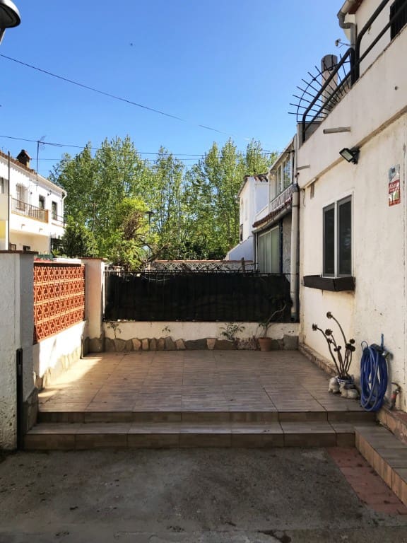 2 bedroom Townhouse for sale in Castello d'Empuries with pool - € 195,000 (Ref: 9816219)