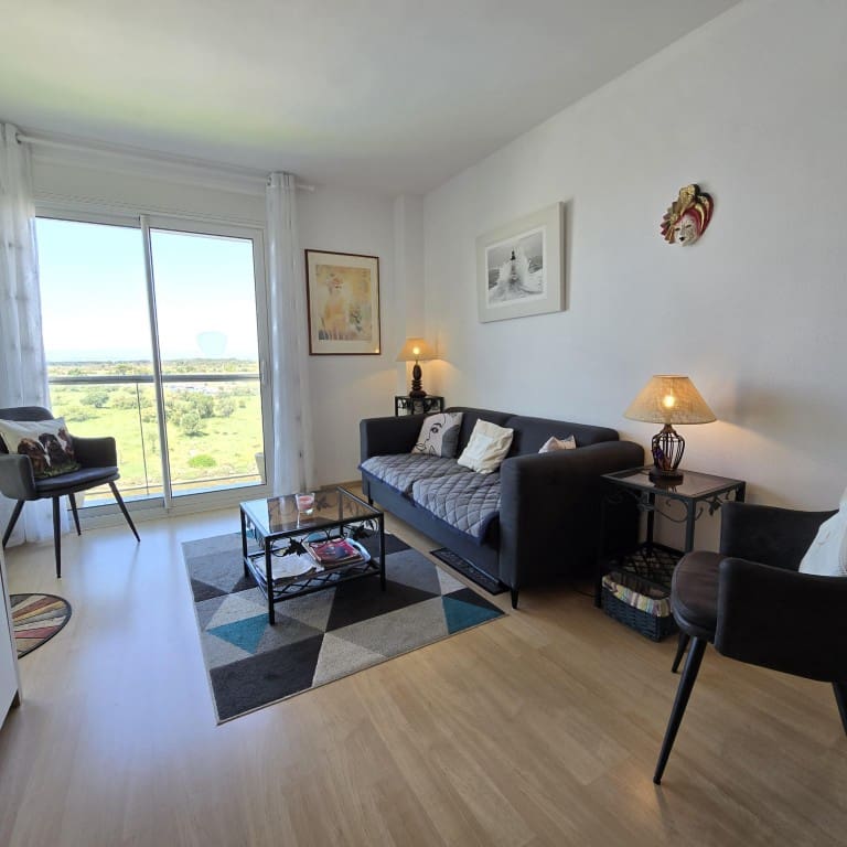 2 bedroom Apartment for sale in Roses with pool - € 279,000 (Ref: 9862423)