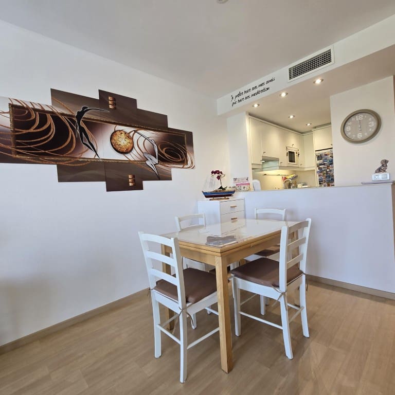 2 bedroom Apartment for sale in Roses with pool - € 279,000 (Ref: 9862423)