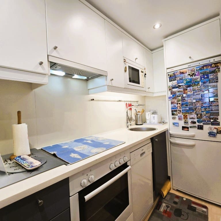 2 bedroom Apartment for sale in Roses with pool - € 279,000 (Ref: 9862423)