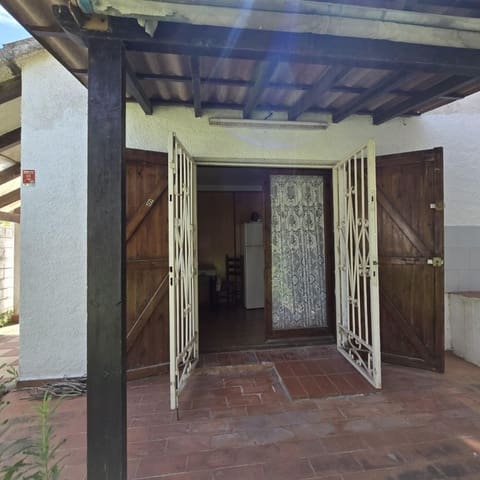 2 slaapkamer Huis te koop in Santa Margarida, Roses met zwembad - € 140.000 (Ref: 9890906)