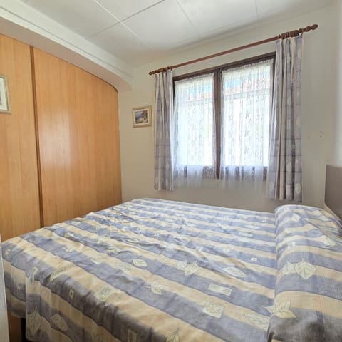 2 slaapkamer Huis te koop in Santa Margarida, Roses met zwembad - € 140.000 (Ref: 9890906)