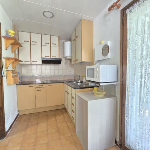 2 slaapkamer Huis te koop in Santa Margarida, Roses met zwembad - € 140.000 (Ref: 9890906)