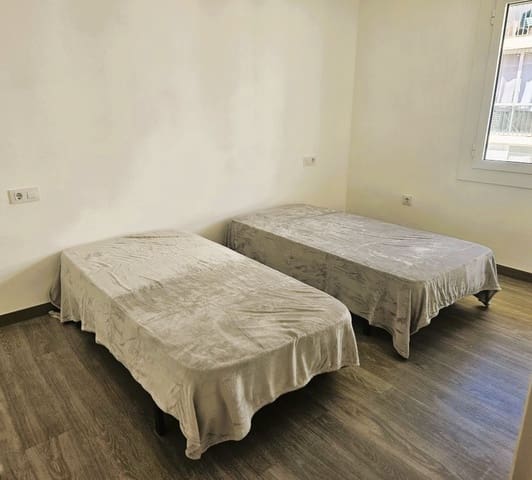 3 sovrum Strandlägenhet till salu i Santa Margarida, Roses med garage - 224 000 € (Ref: 9899738)