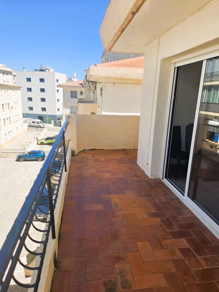 3 sovrum Strandlägenhet till salu i Roses med garage - 224 000 € (Ref: 9899738)