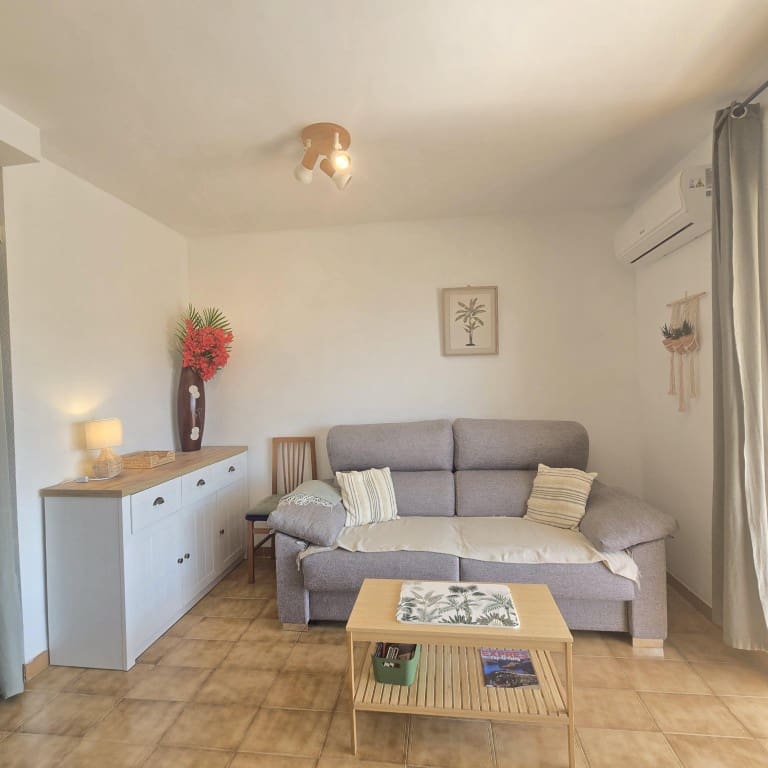 1 bedroom Beach Apartment for sale in Roses with garage - € 125,000 (Ref: 9929749)