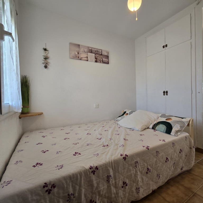 1 bedroom Beach Apartment for sale in Roses with garage - € 125,000 (Ref: 9929749)
