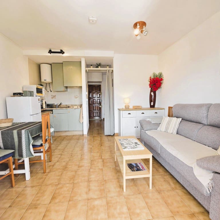 1 bedroom Beach Apartment for sale in Roses with garage - € 125,000 (Ref: 9929749)