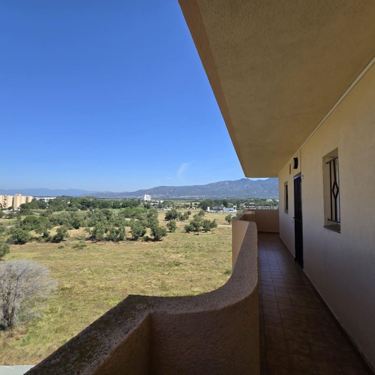 1 bedroom Beach Apartment for sale in Roses with garage - € 125,000 (Ref: 9929749)