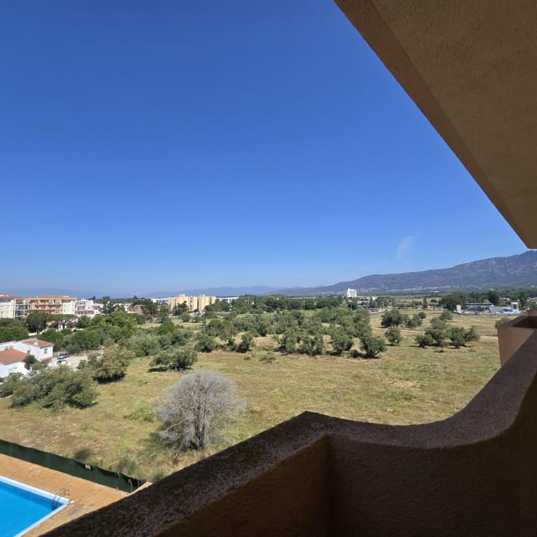 1 bedroom Beach Apartment for sale in Roses with garage - € 125,000 (Ref: 9929749)