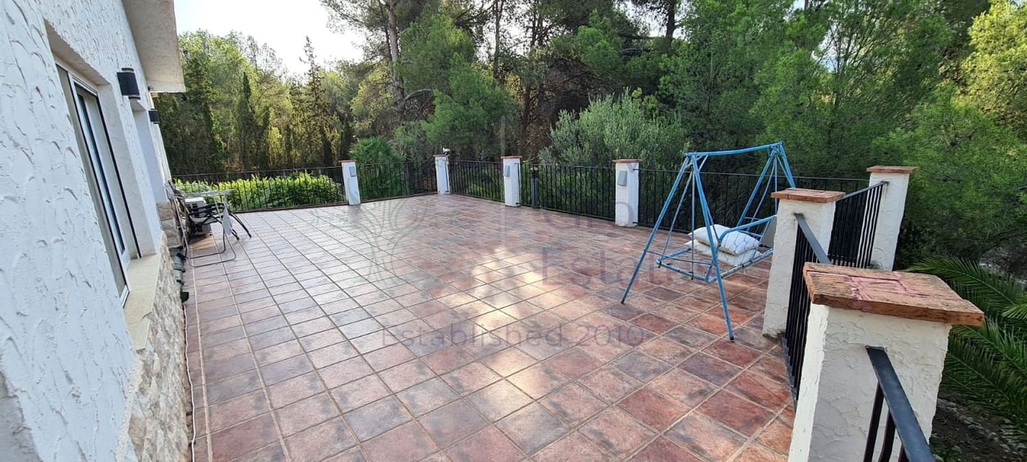 6 bedroom Finca/Country House for sale in Sax with pool - € 539,950 (Ref: 10009991)