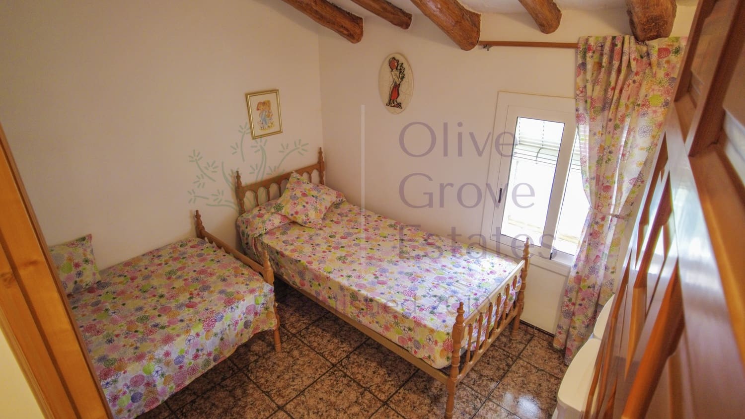 7 bedroom Finca/Country House for sale in Caudete with pool garage - € 359,995 (Ref: 10031246)