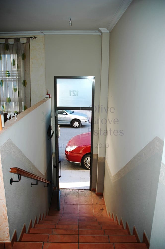 Piso de 3 habitaciones en Caudete en venta con garaje - 97.000 € (Ref: 10179606)