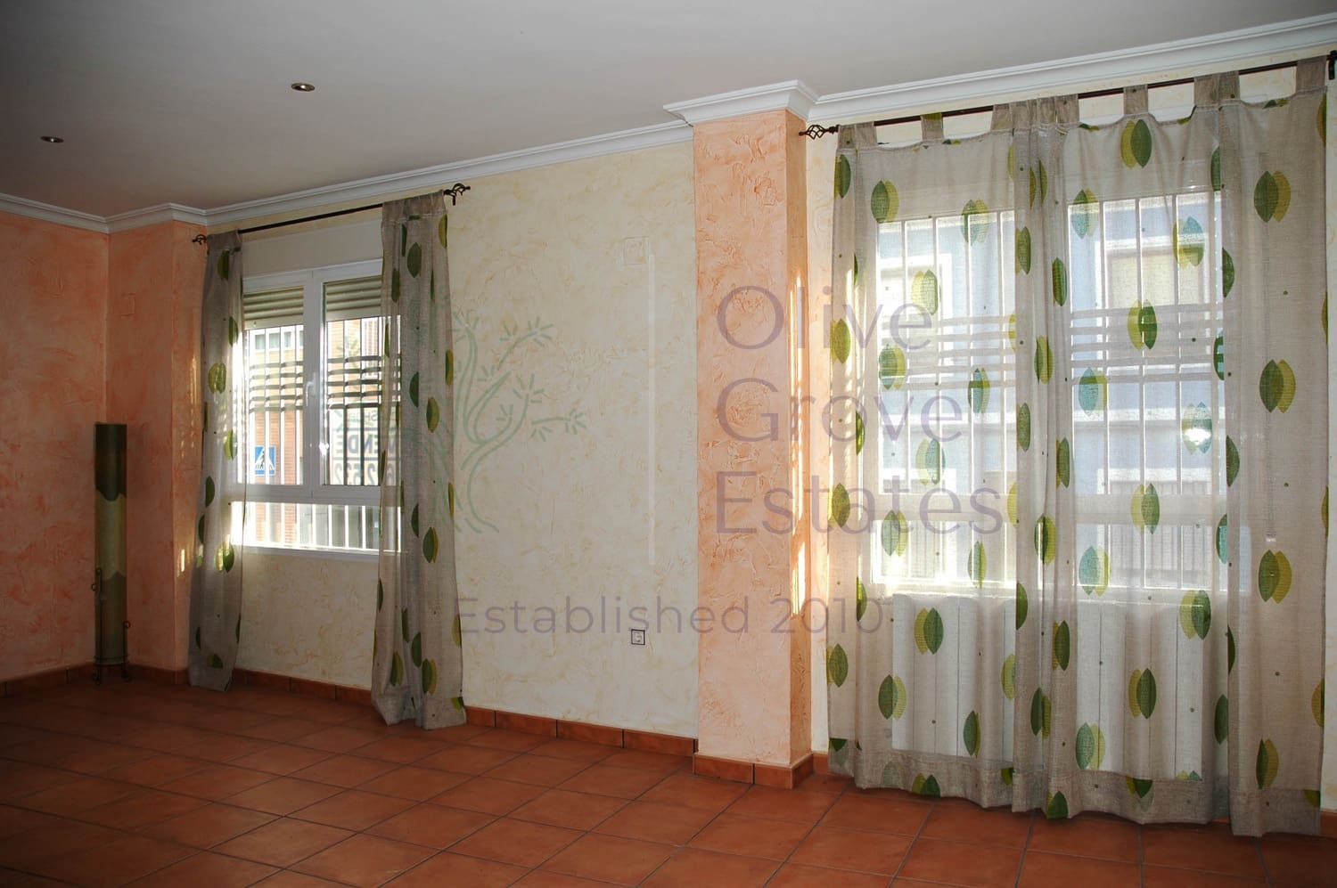 Piso de 3 habitaciones en Caudete en venta con garaje - 97.000 € (Ref: 10179606)