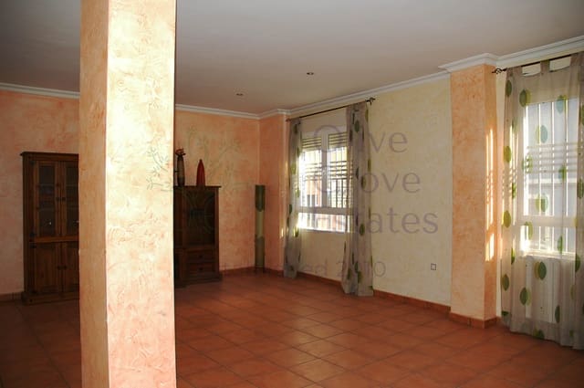 Piso de 3 habitaciones en Caudete en venta con garaje - 97.000 € (Ref: 10179606)