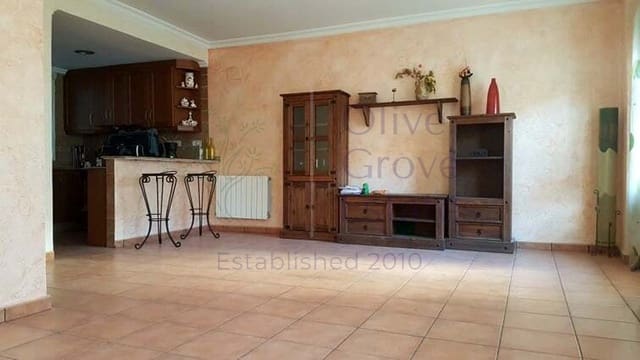 Piso de 3 habitaciones en Caudete en venta con garaje - 97.000 € (Ref: 10179606)