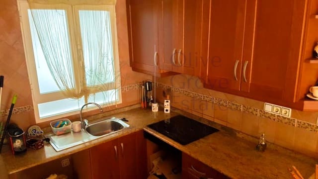 Piso de 3 habitaciones en Caudete en venta con garaje - 97.000 € (Ref: 10179606)