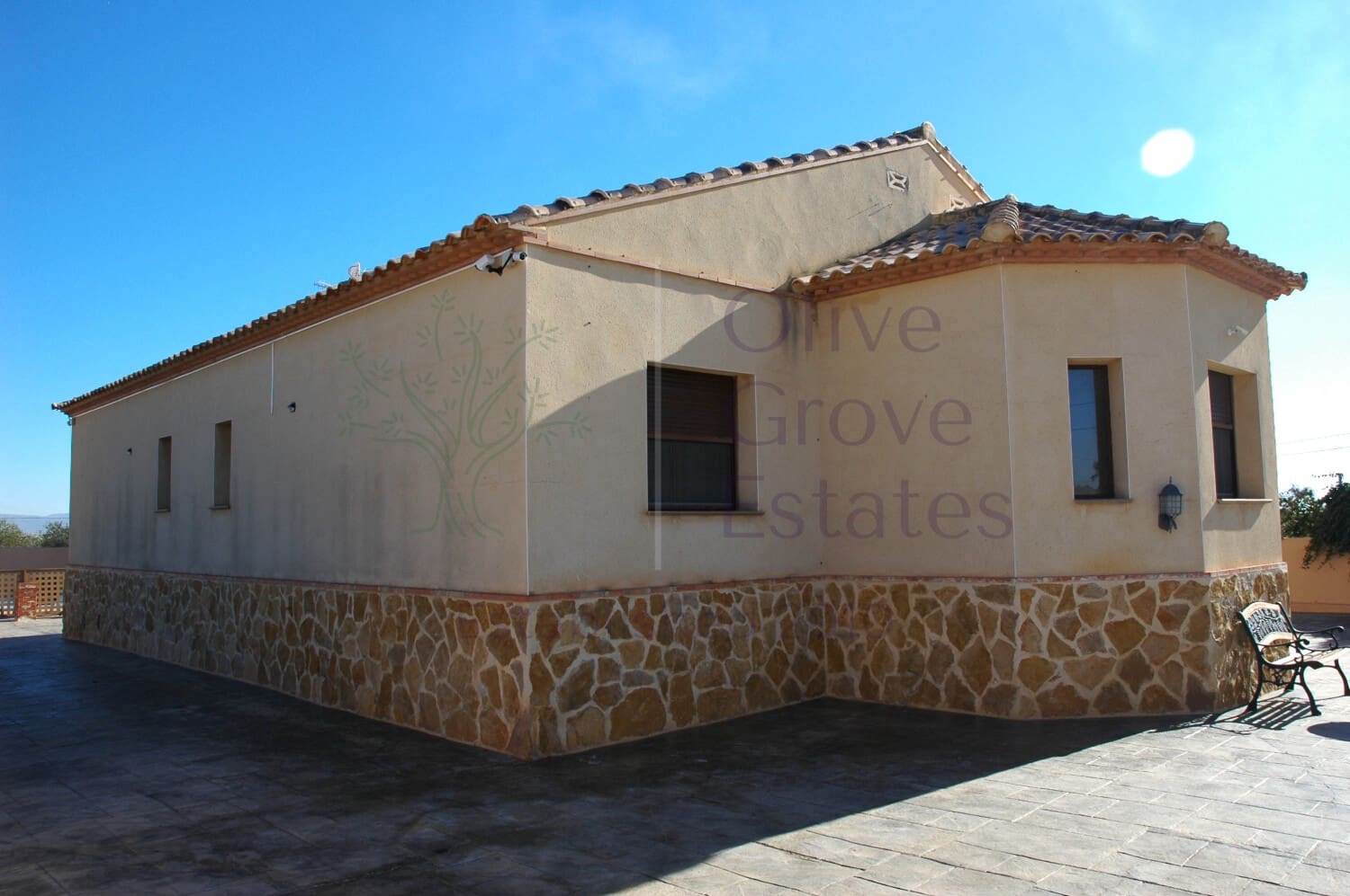 3 bedroom Villa for sale in Caudete with pool garage - € 275,000 (Ref: 6769169)